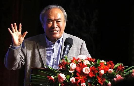水流到我邻居阿姨那里